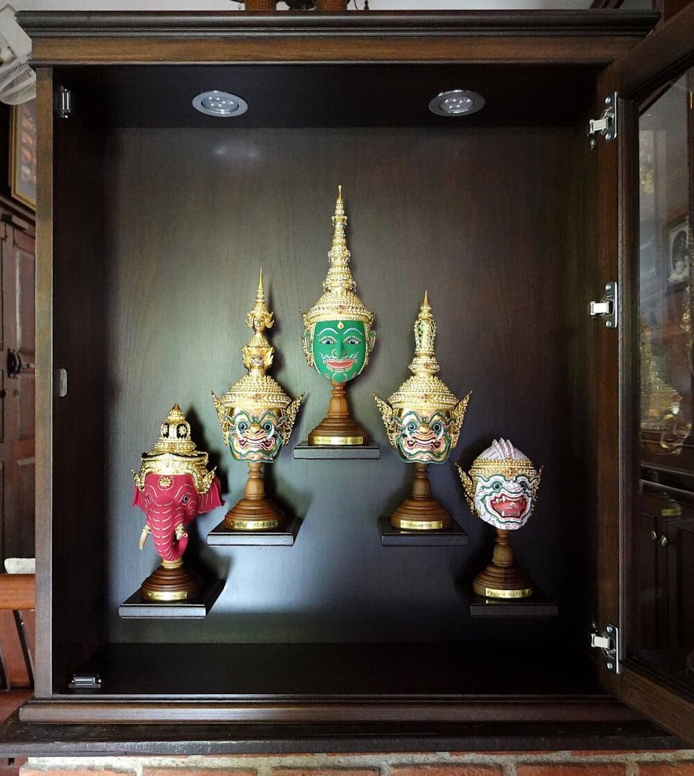 Vente d'Art Traditionnel et d'Artisanat Thaï à Bangkok