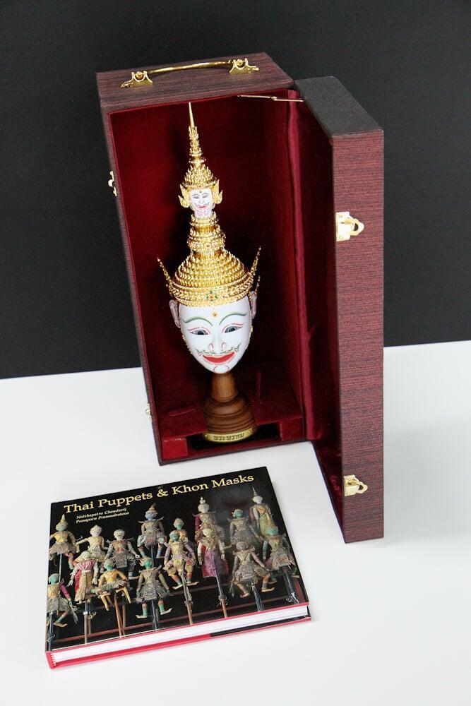 Vente d'Art Traditionnel et d'Artisanat Thaï à Bangkok