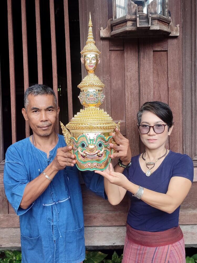 Vente d'Art Traditionnel et d'Artisanat Thaï à Bangkok