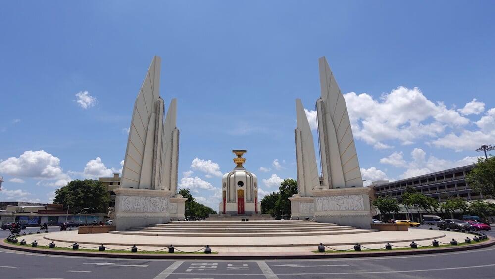 Rock Around Rattanakosin — Exploring the Soul of the Thai Nation (Private Guided Themed Tours in Bangkok)