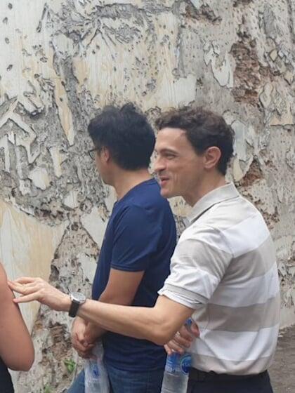 A very pleasant morning with some colleagues from the USA and Eric Monteil through the "Village of Love" (Bang Rak). Many little paths and insiders' accesses unveiled thanks to his vast exploration and extensive network.