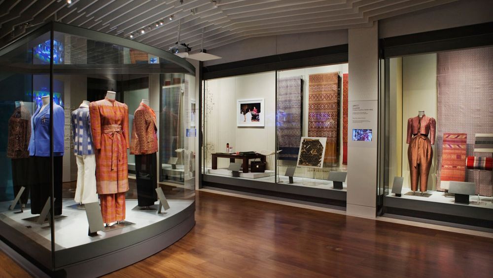 Queen Sirikit Museum of Textiles — Discover Bangkok’s Cultural Heritage through Private Guided Museum Tours.