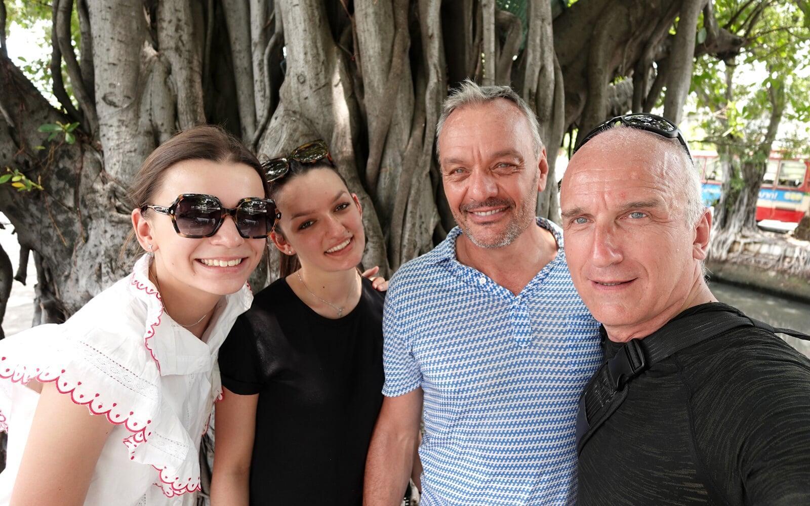 Private Guided Tours in Bangkok - Visites Privees Guidees a Bangkok