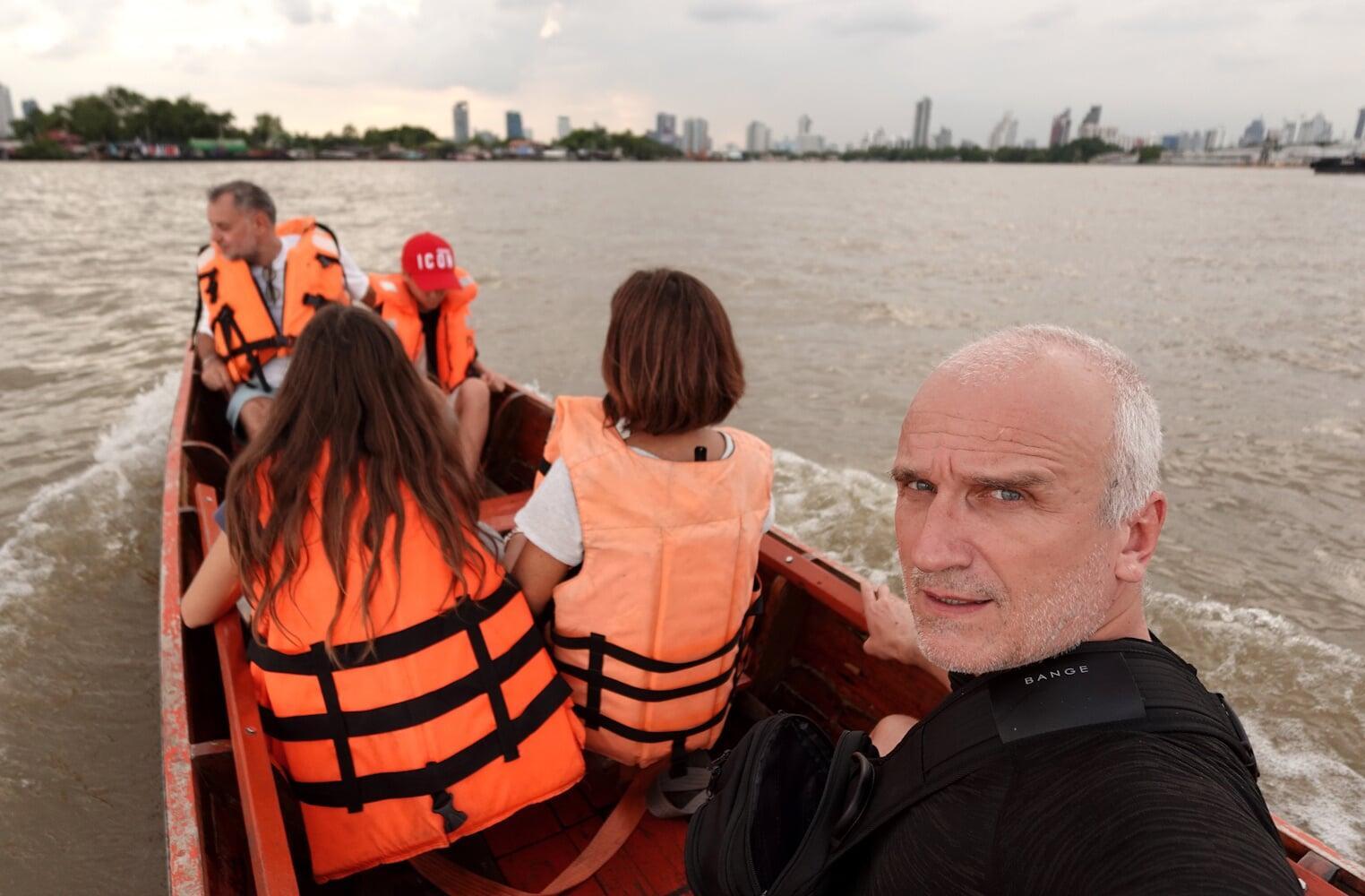 Private Guided Tours in Bangkok - Visites Privees Guidees a Bangkok