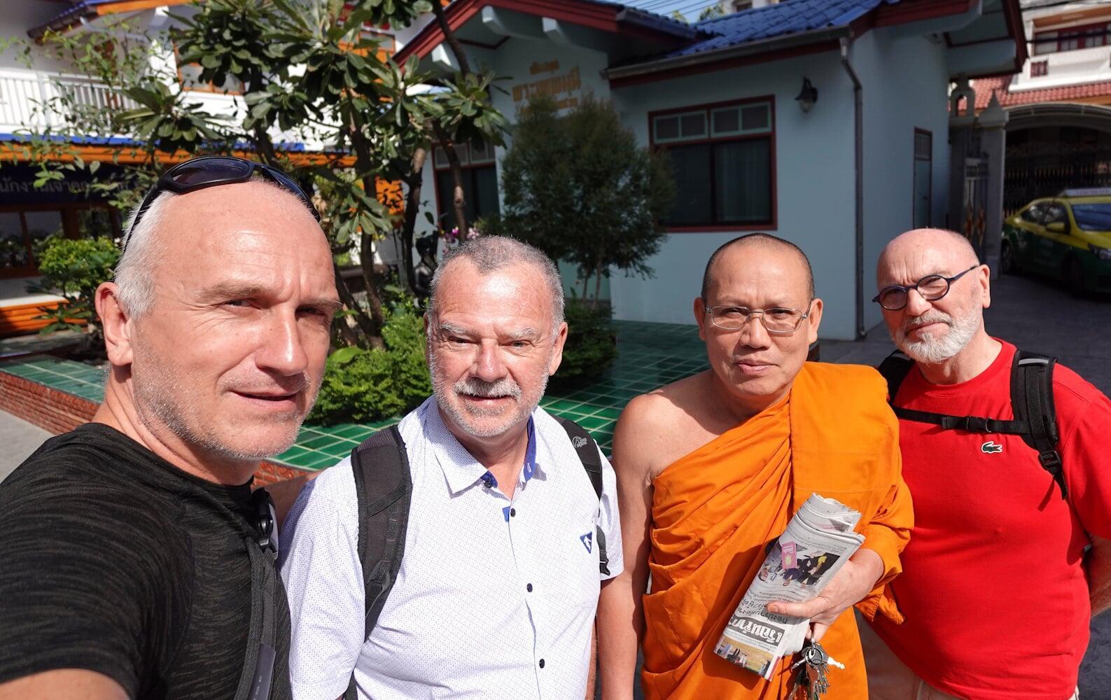 Private Guided Tours in Bangkok - Visites Privees Guidees a Bangkok