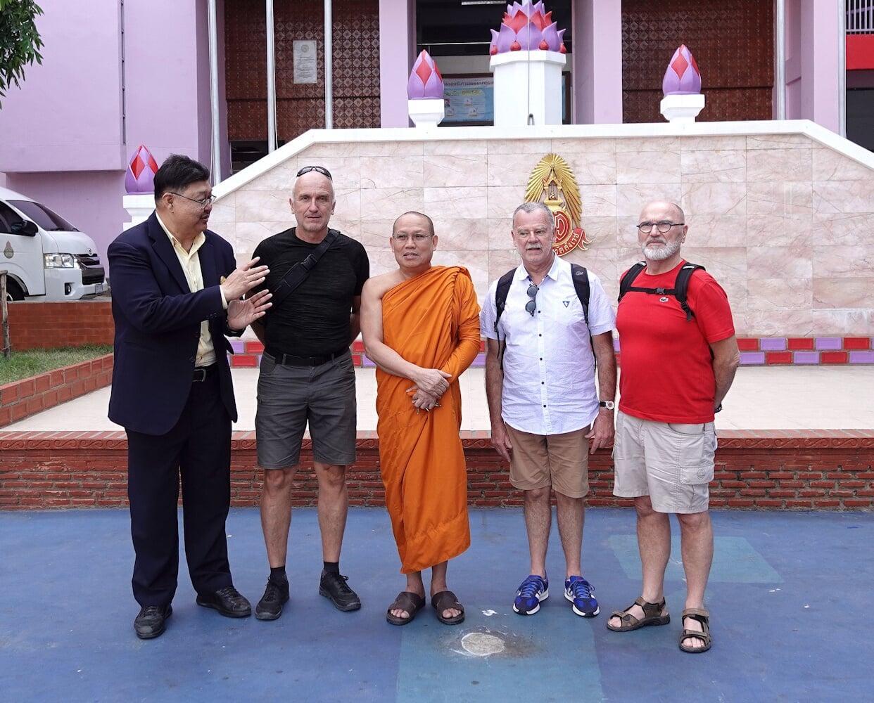 Private Guided Tours in Bangkok - Visites Privees Guidees a Bangkok