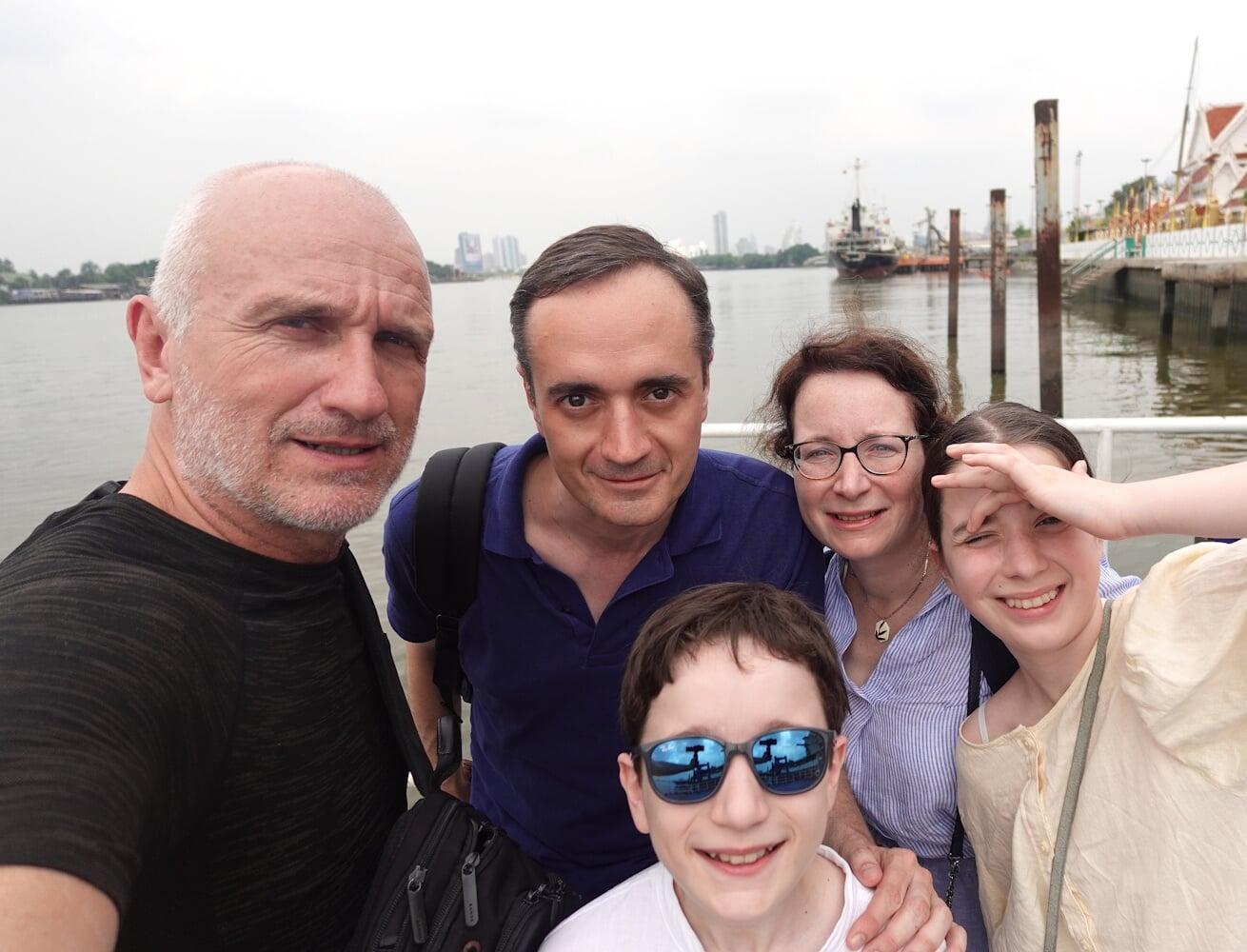 Private Guided Tours in Bangkok - Visites Privees Guidees a Bangkok