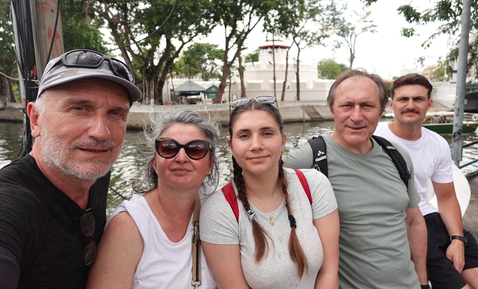 Private Guided Tours in Bangkok - Visites Privees Guidees a Bangkok